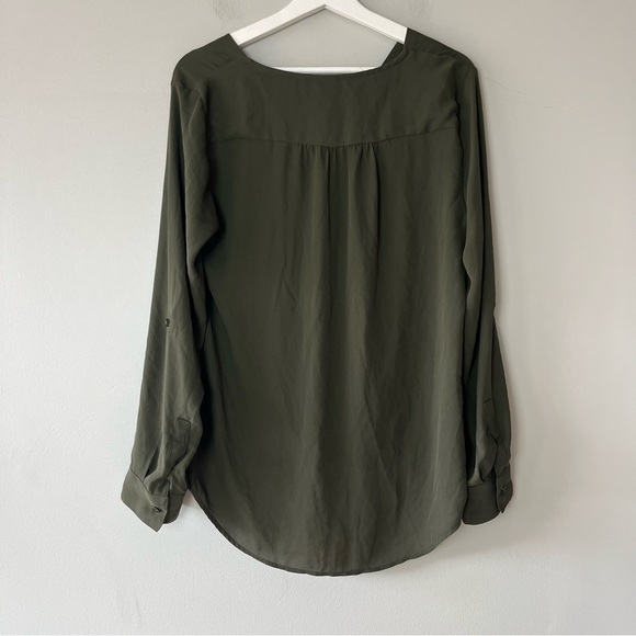 Soho New York & Company Sheer Green V-Neck Open Front Top Medium - Picture 3 of 10